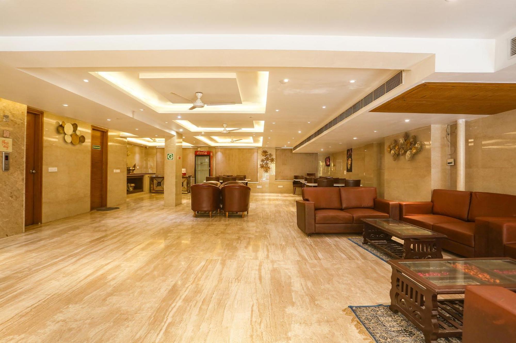 Fabhotel Prime Star 17 - Nr Yashobhoomi Convention Centre Delhi  Exterior photo