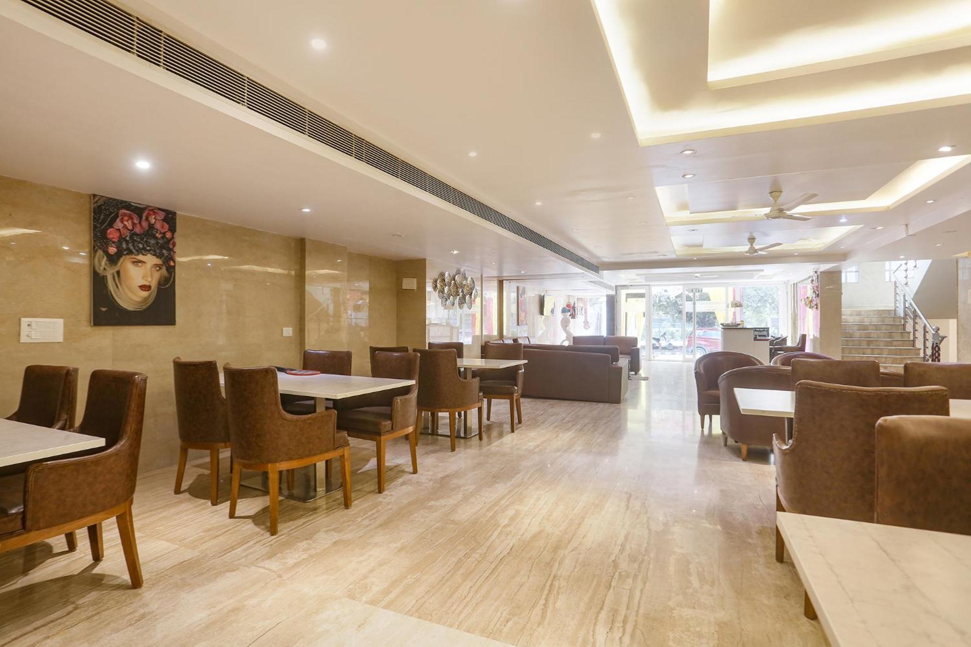 Fabhotel Prime Star 17 - Nr Yashobhoomi Convention Centre Delhi  Exterior photo